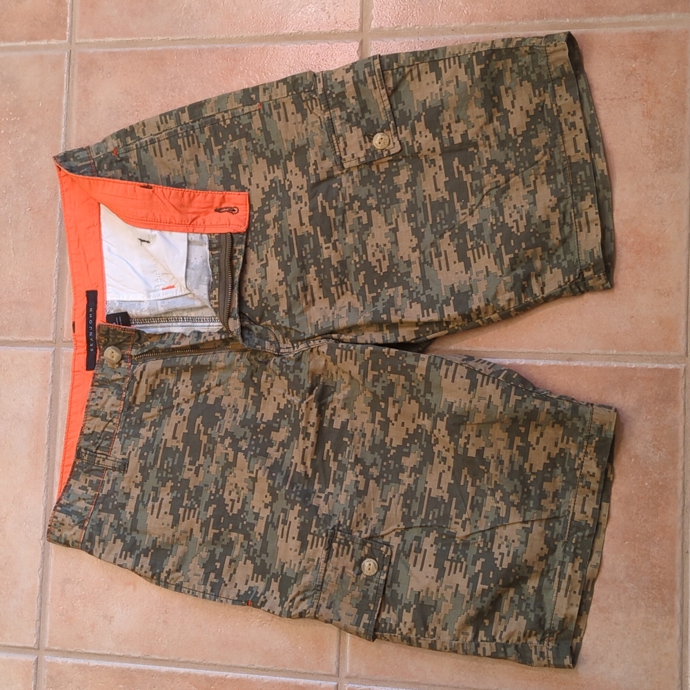 Digital Camouflage Cargo Shorts